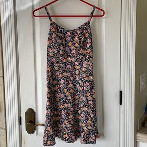 Women’s Old Navy floral sundress with smocked back
